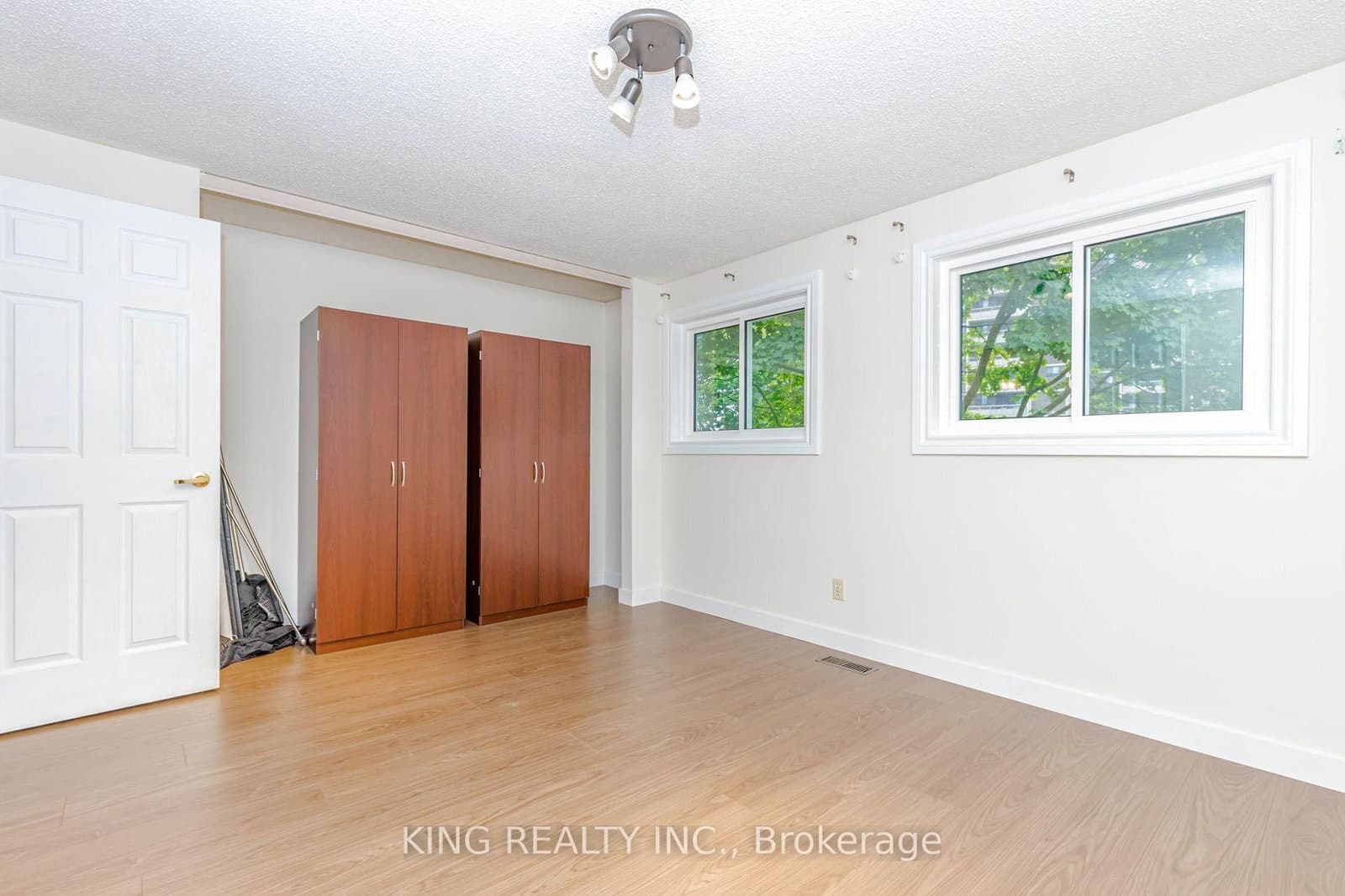 46 Cedarwoods Crescent, Unit 6 thumbnail 10