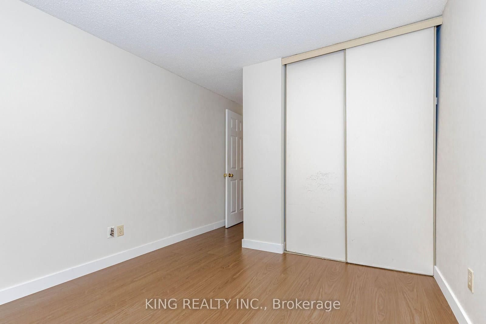 46 Cedarwoods Crescent, Unit 6 thumbnail 16