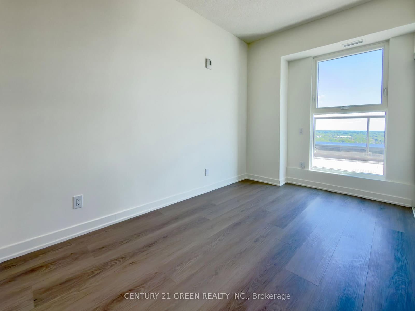 33 Erie Avenue, Unit 1705 thumbnail 10