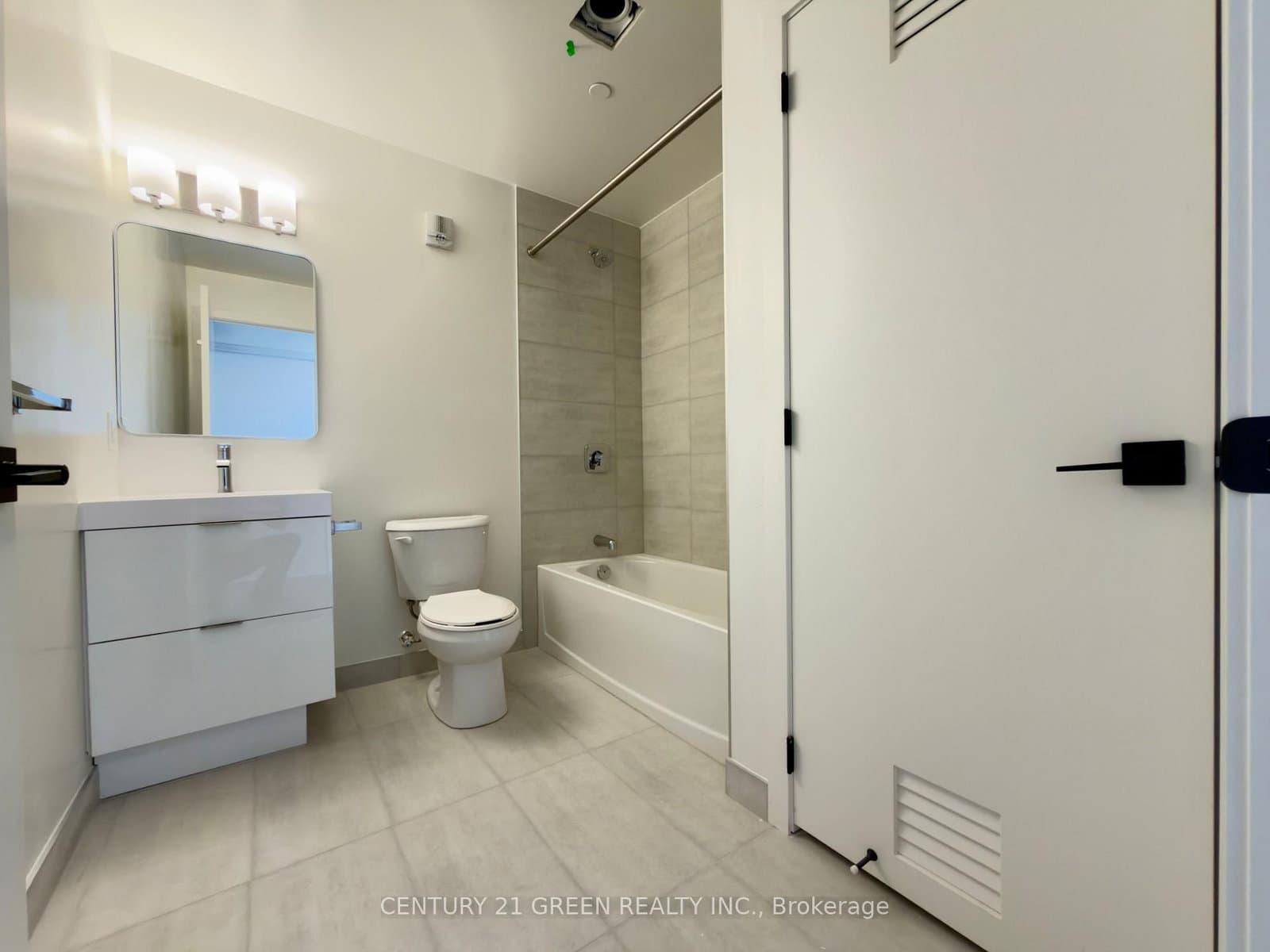 33 Erie Avenue, Unit 1705 thumbnail 11