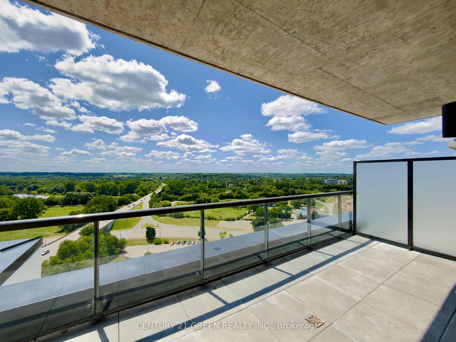 33 Erie Avenue, Unit 1705 thumbnail 13