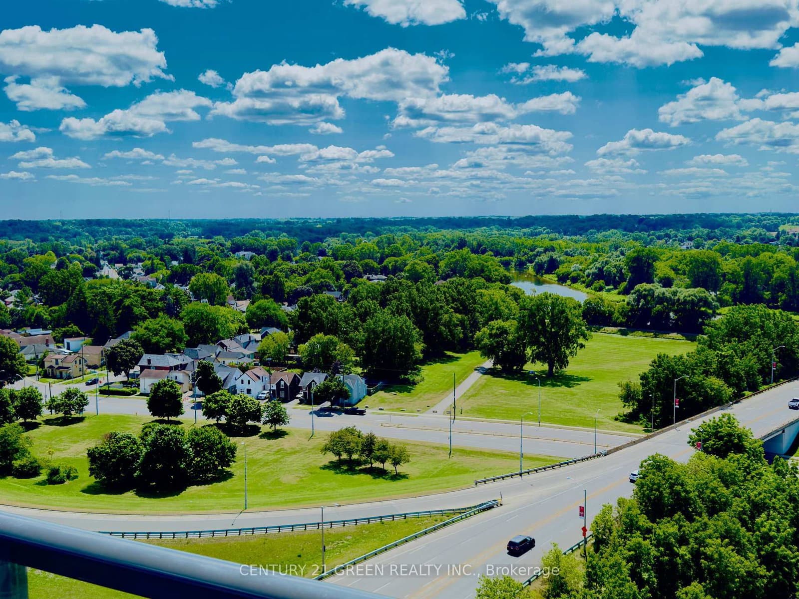 33 Erie Avenue, Unit 1705 thumbnail 16