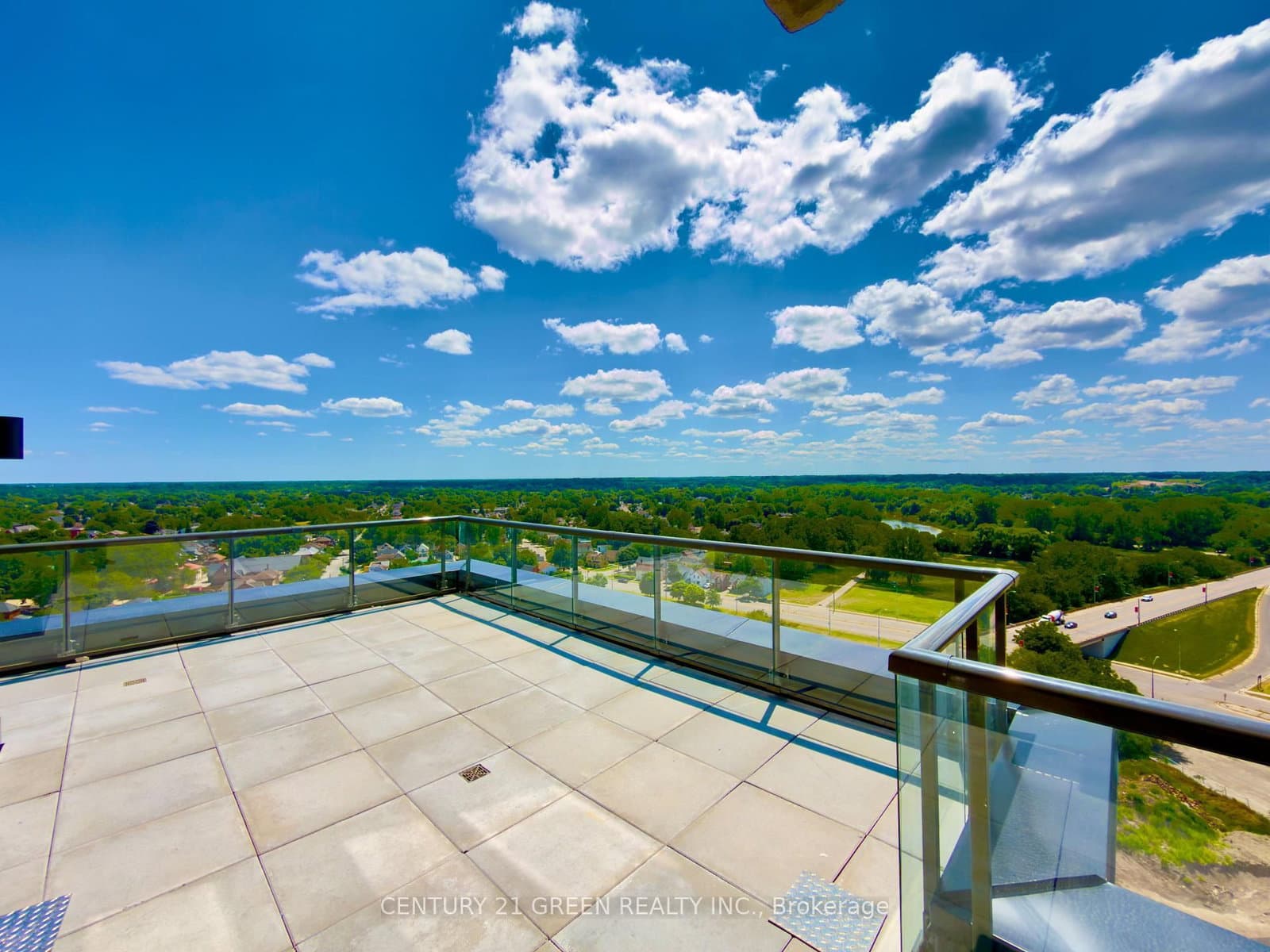 33 Erie Avenue, Unit 1705 thumbnail 20