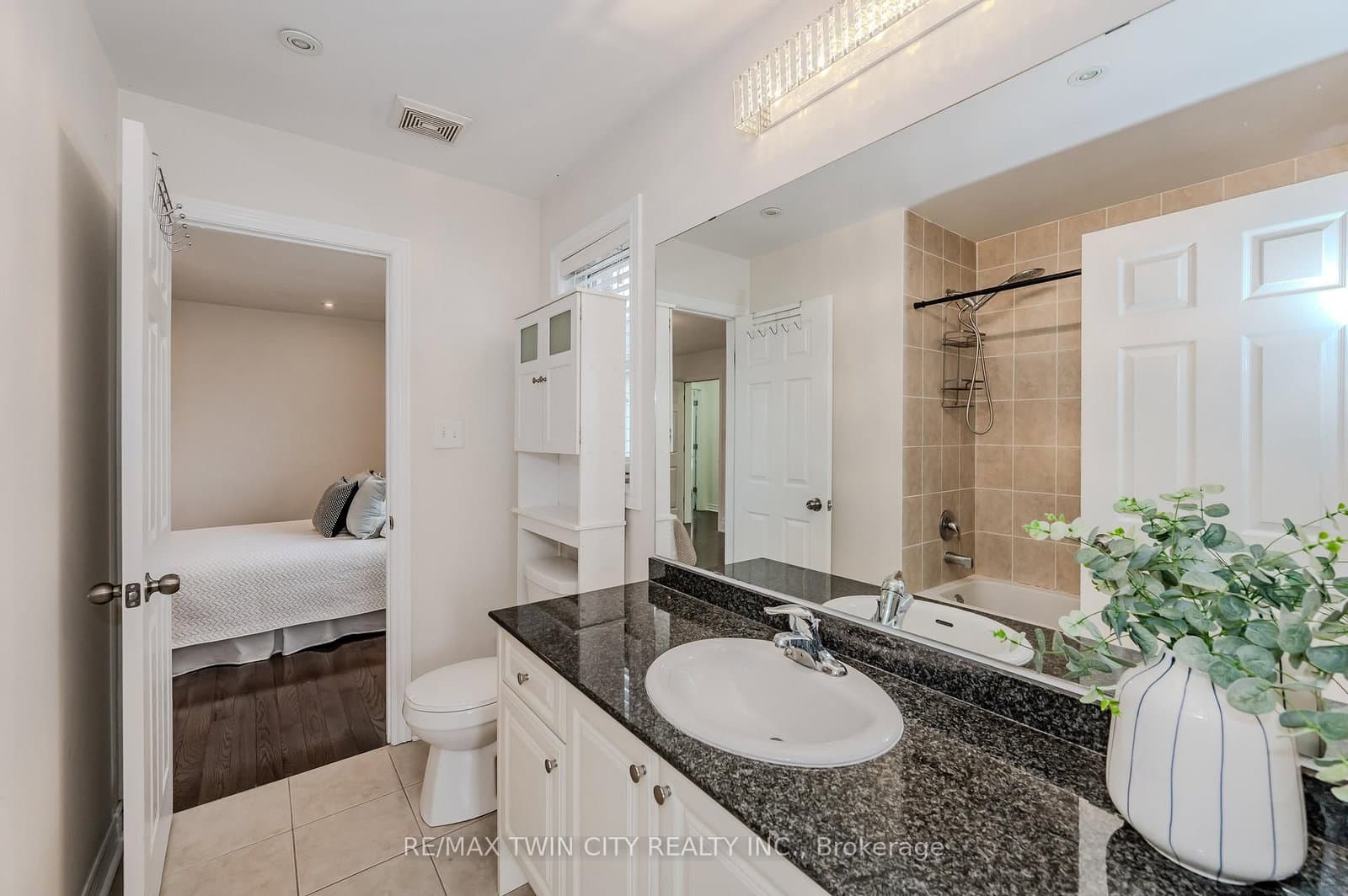 498 Thomas Slee Drive thumbnail 23