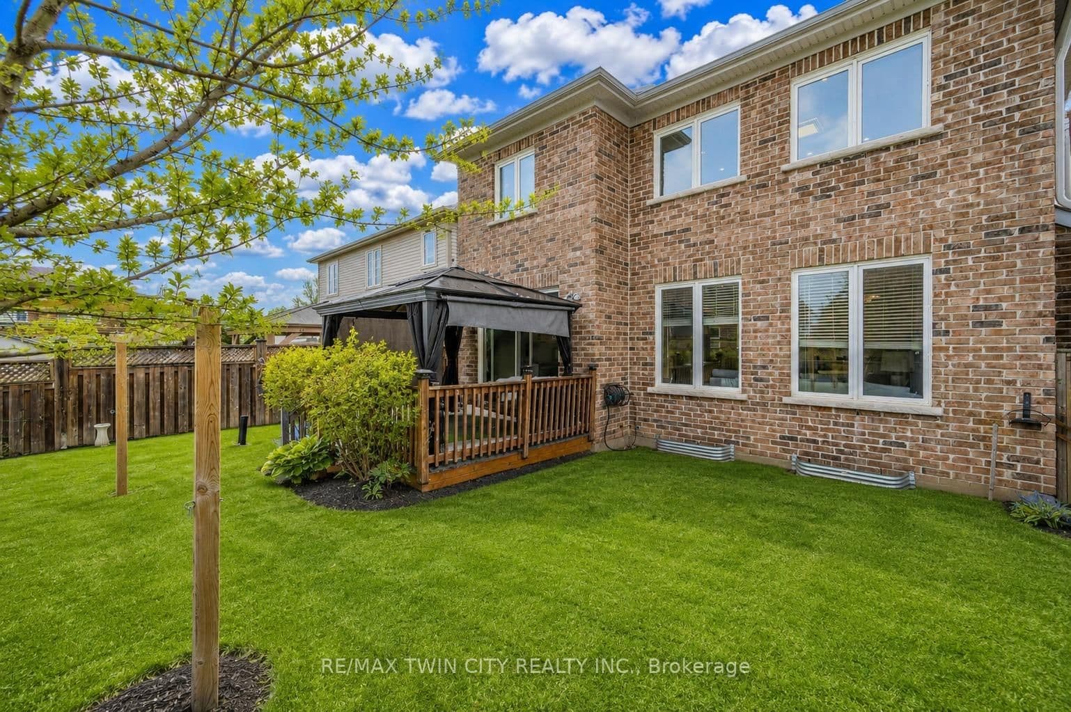 498 Thomas Slee Drive thumbnail 50