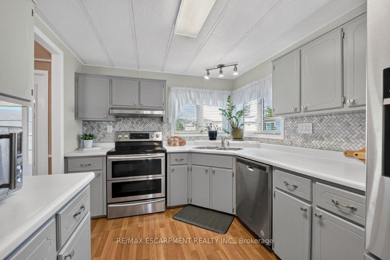 3033 Townline Road, Unit 317 thumbnail 9