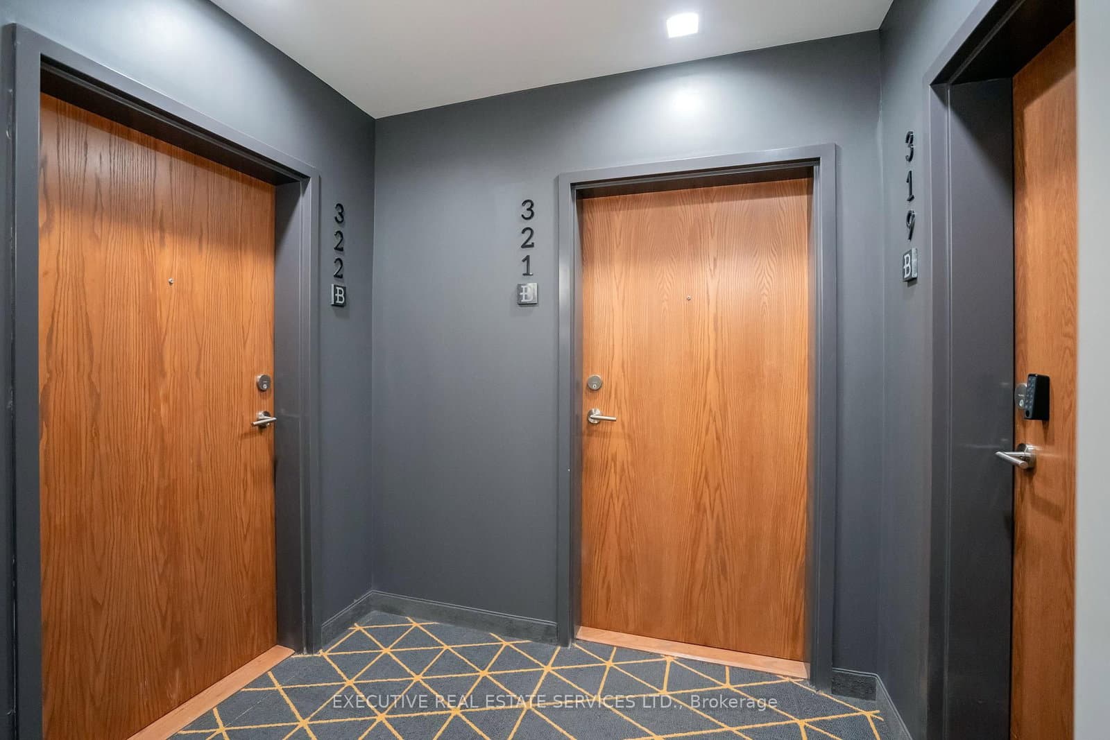 251 Northfield Drive E, Unit 322 thumbnail 10