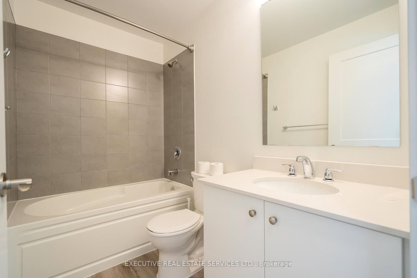 251 Northfield Drive E, Unit 322 thumbnail 18