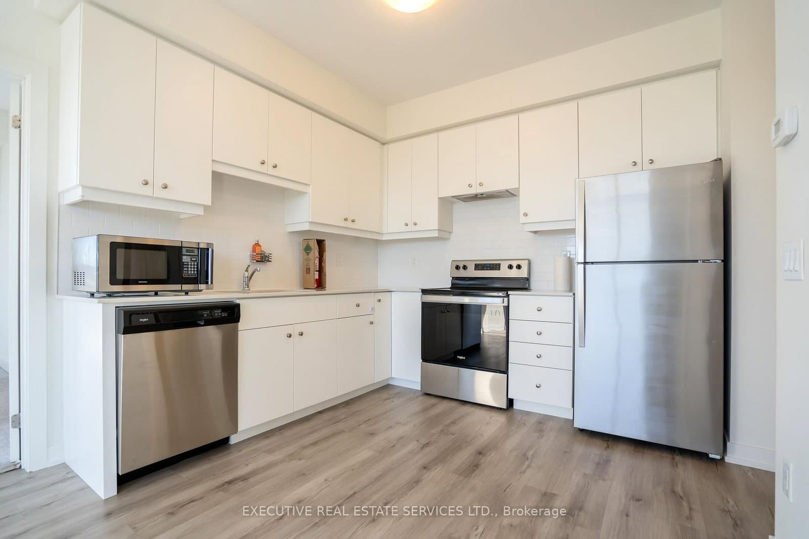 251 Northfield Drive E, Unit 322 thumbnail 19