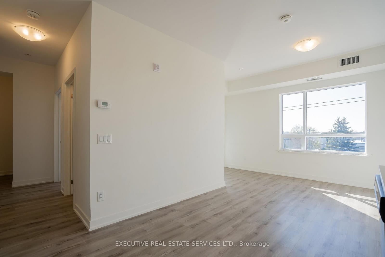 251 Northfield Drive E, Unit 322 thumbnail 22