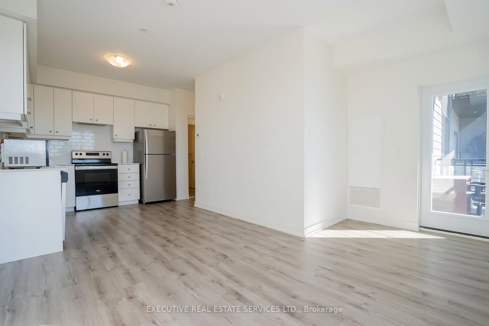 251 Northfield Drive E, Unit 322 thumbnail 23
