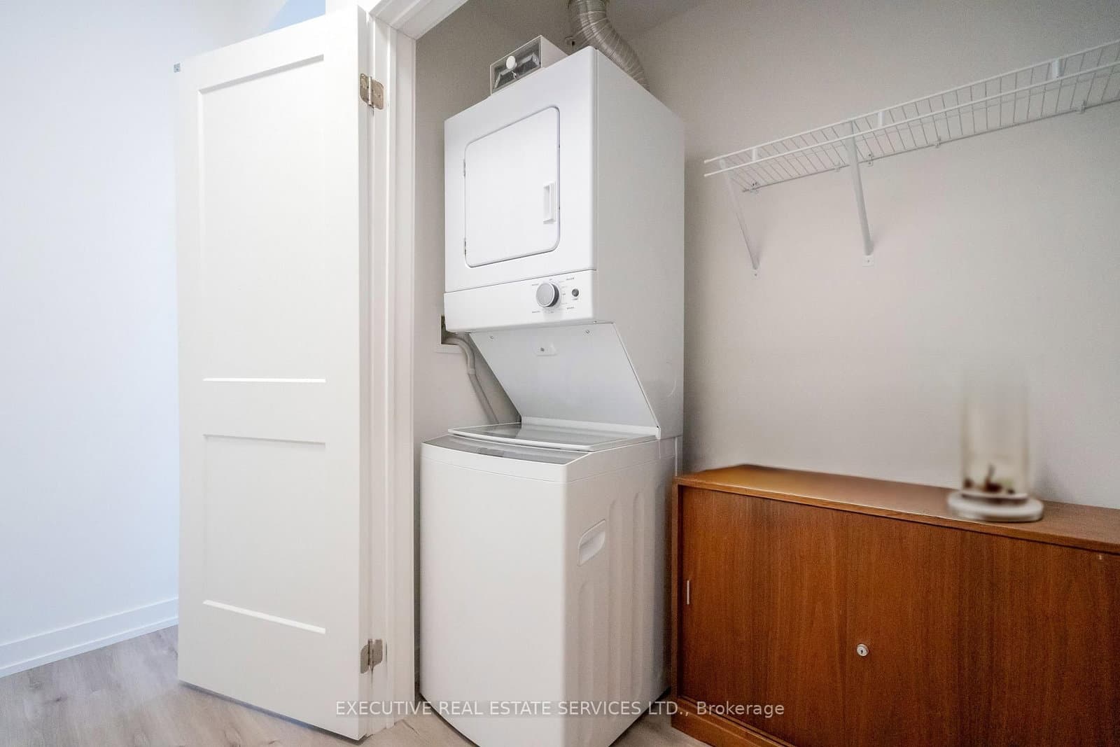 251 Northfield Drive E, Unit 322 thumbnail 35