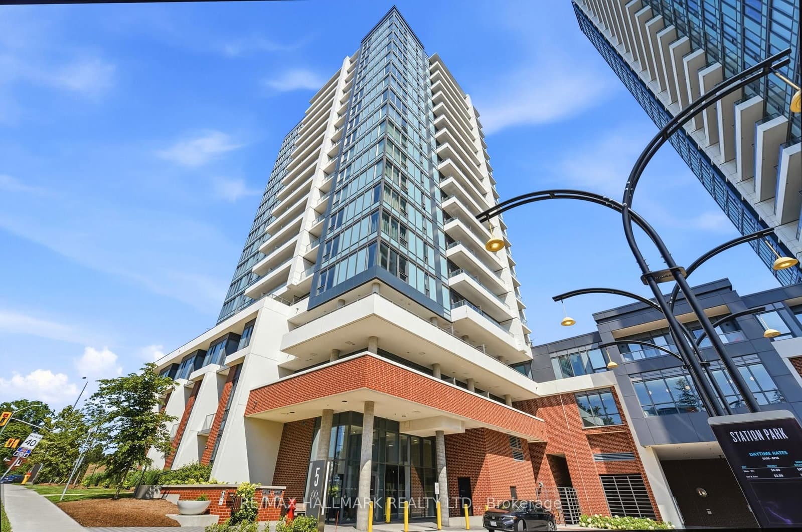 5 Wellington Street S, Unit 1406