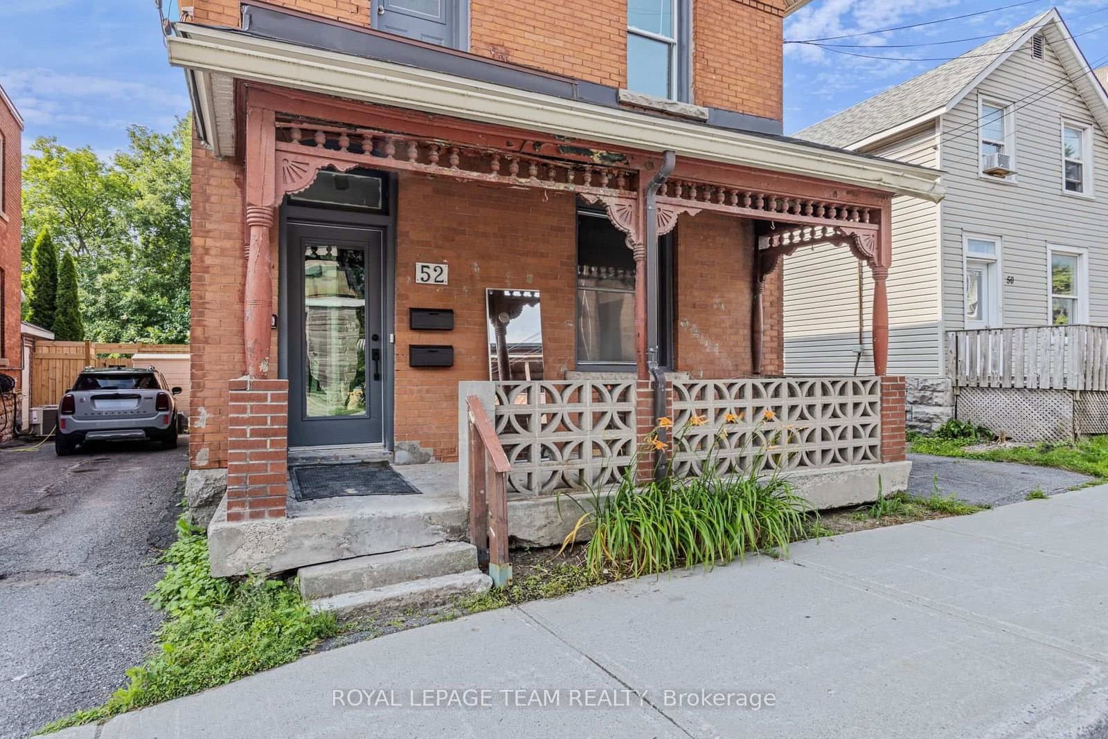 52 Lees Avenue, Unit 2 thumbnail 2