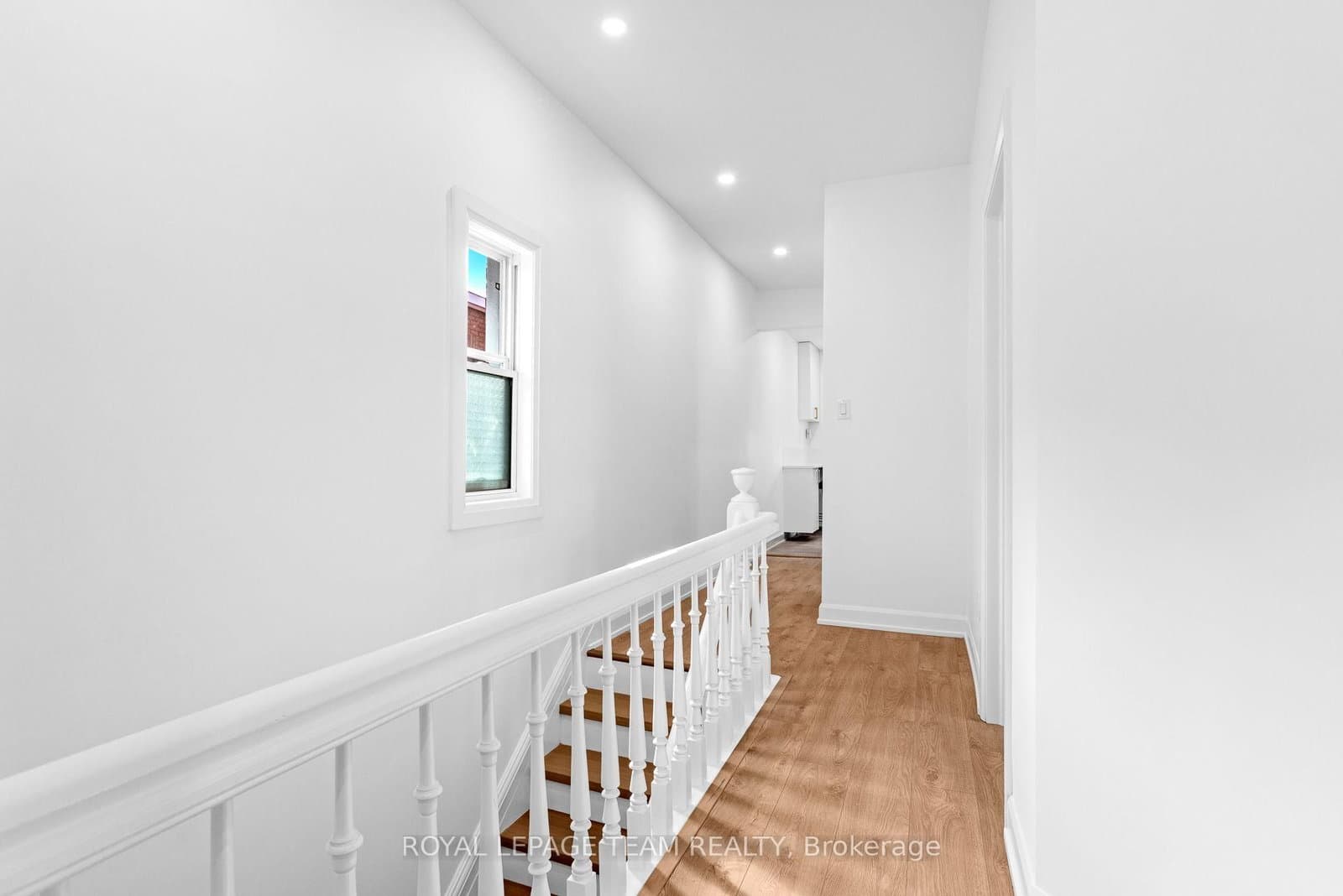 52 Lees Avenue, Unit 2 thumbnail 7
