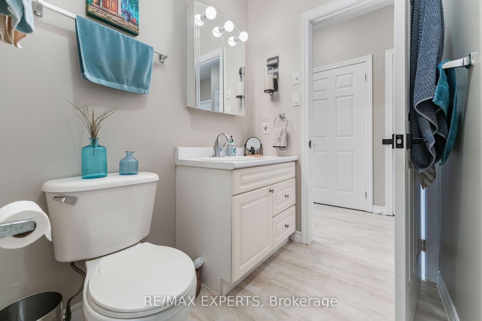 608 Simcoe Street, Unit 19 thumbnail 20