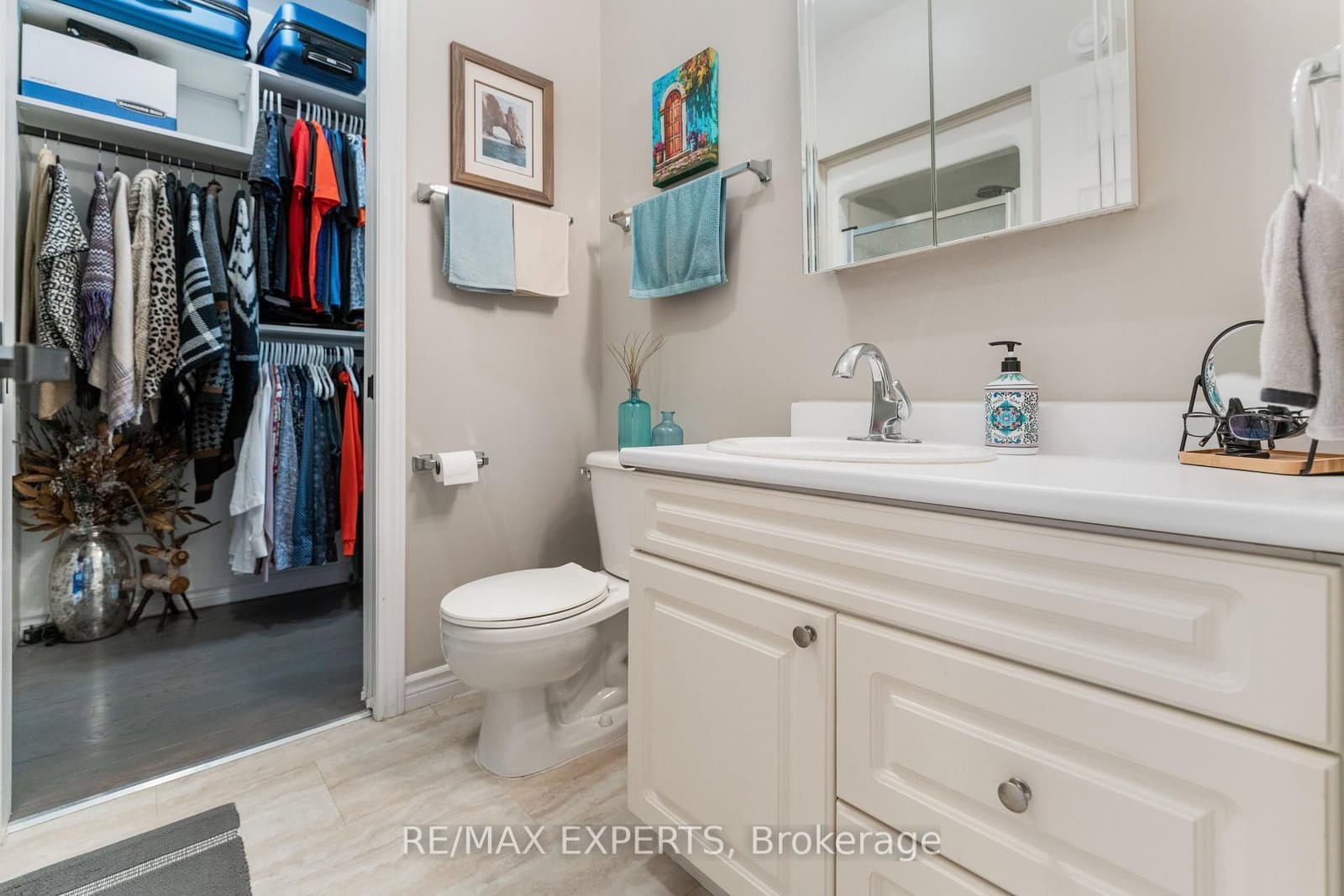 608 Simcoe Street, Unit 19 thumbnail 21