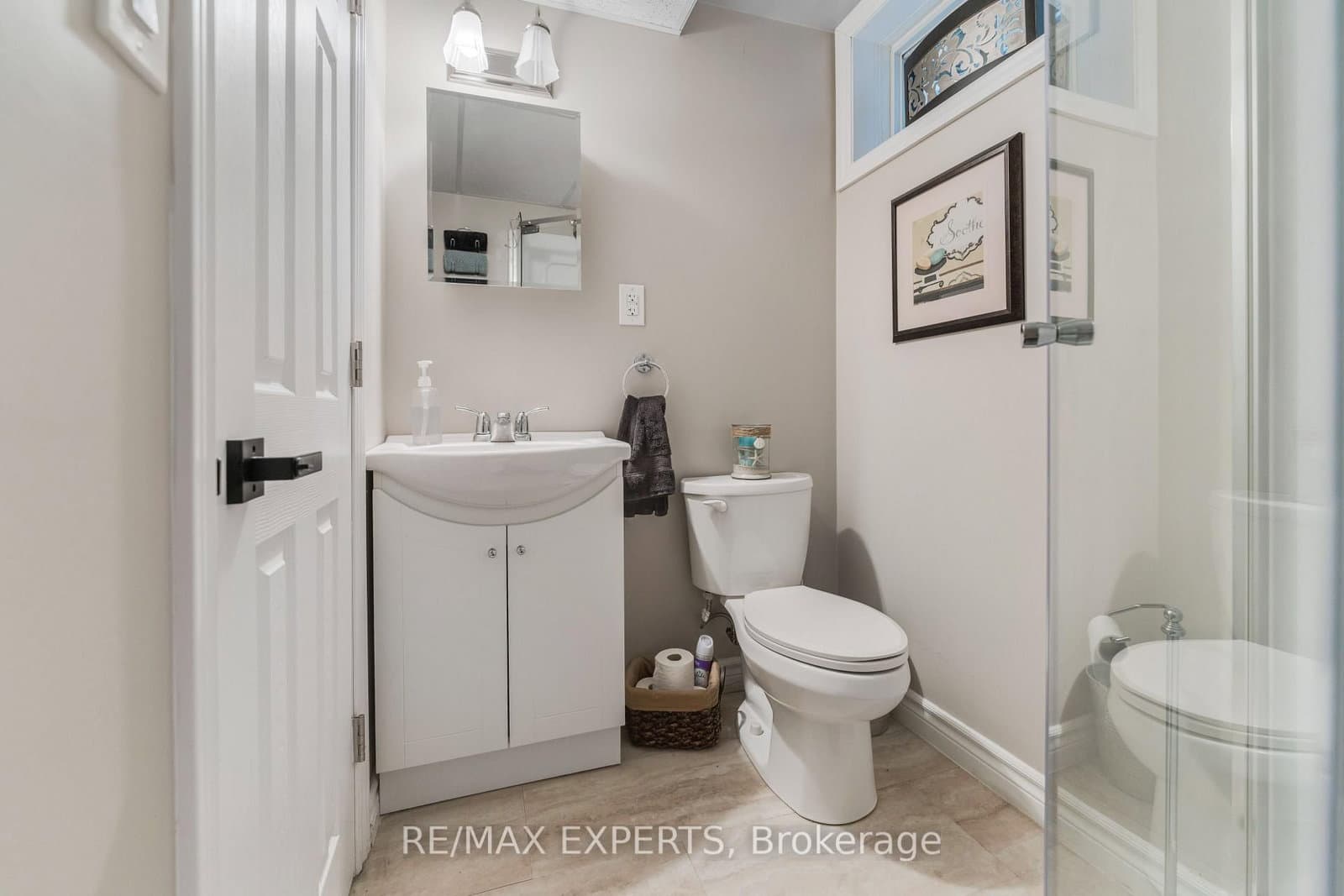 608 Simcoe Street, Unit 19 thumbnail 25