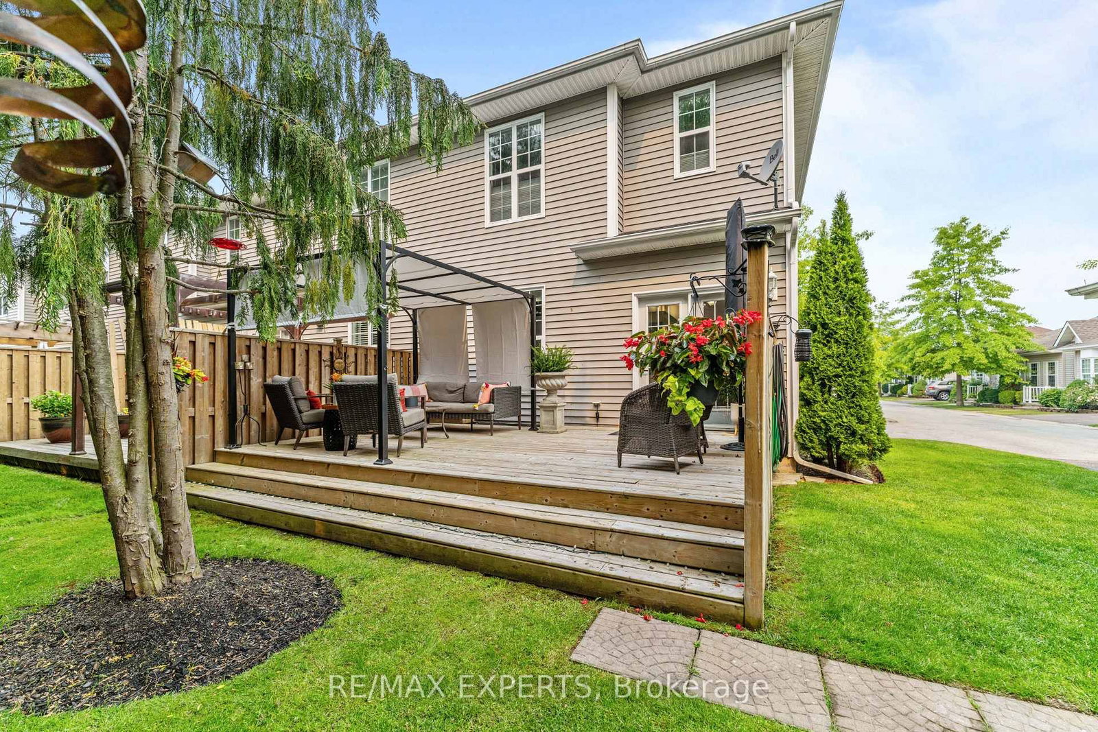608 Simcoe Street, Unit 19 thumbnail 30