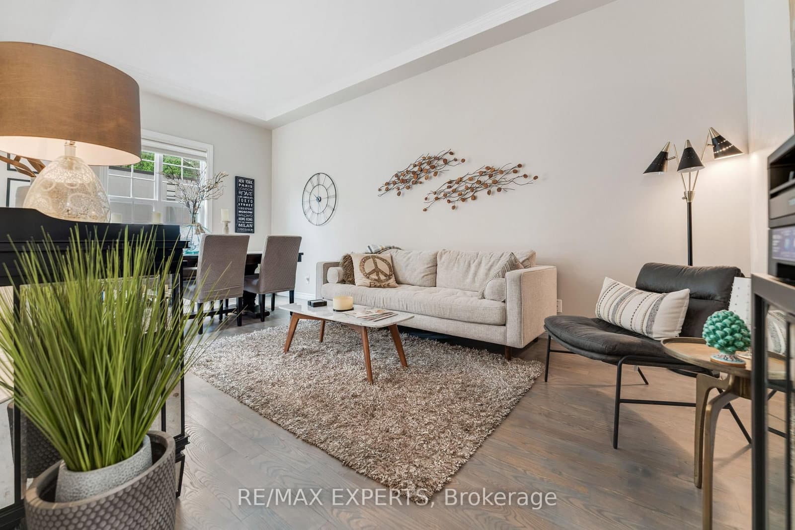 608 Simcoe Street, Unit 19 thumbnail 7
