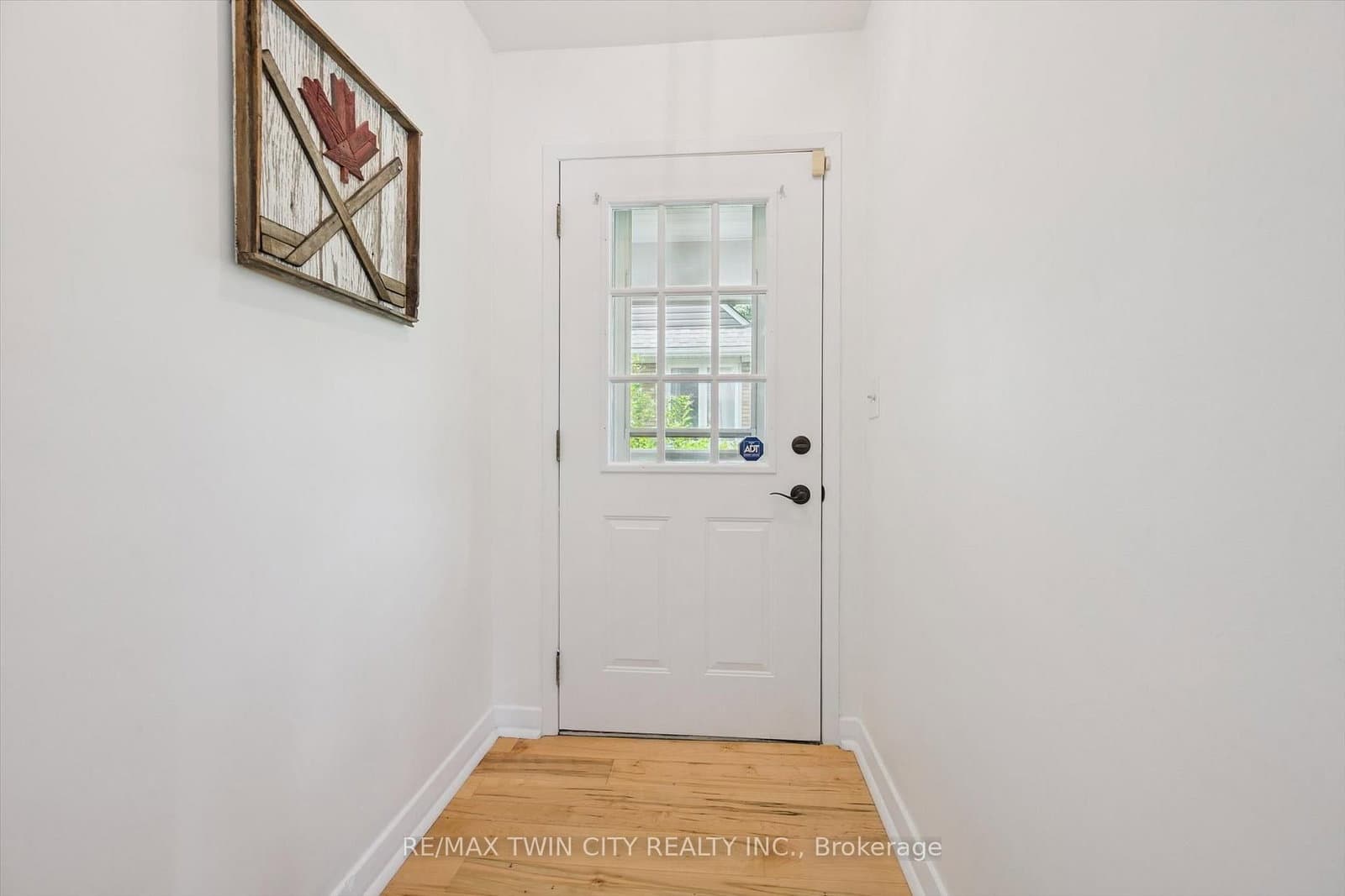 129 Florence Avenue thumbnail 10