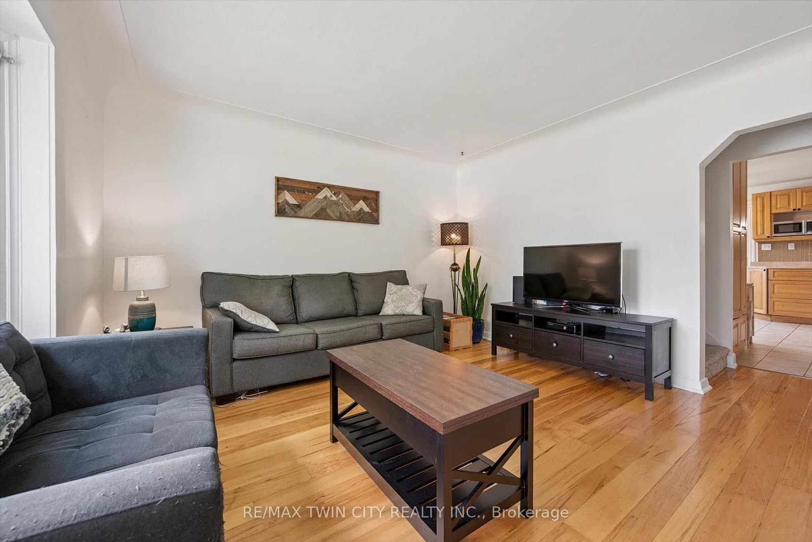 129 Florence Avenue thumbnail 11