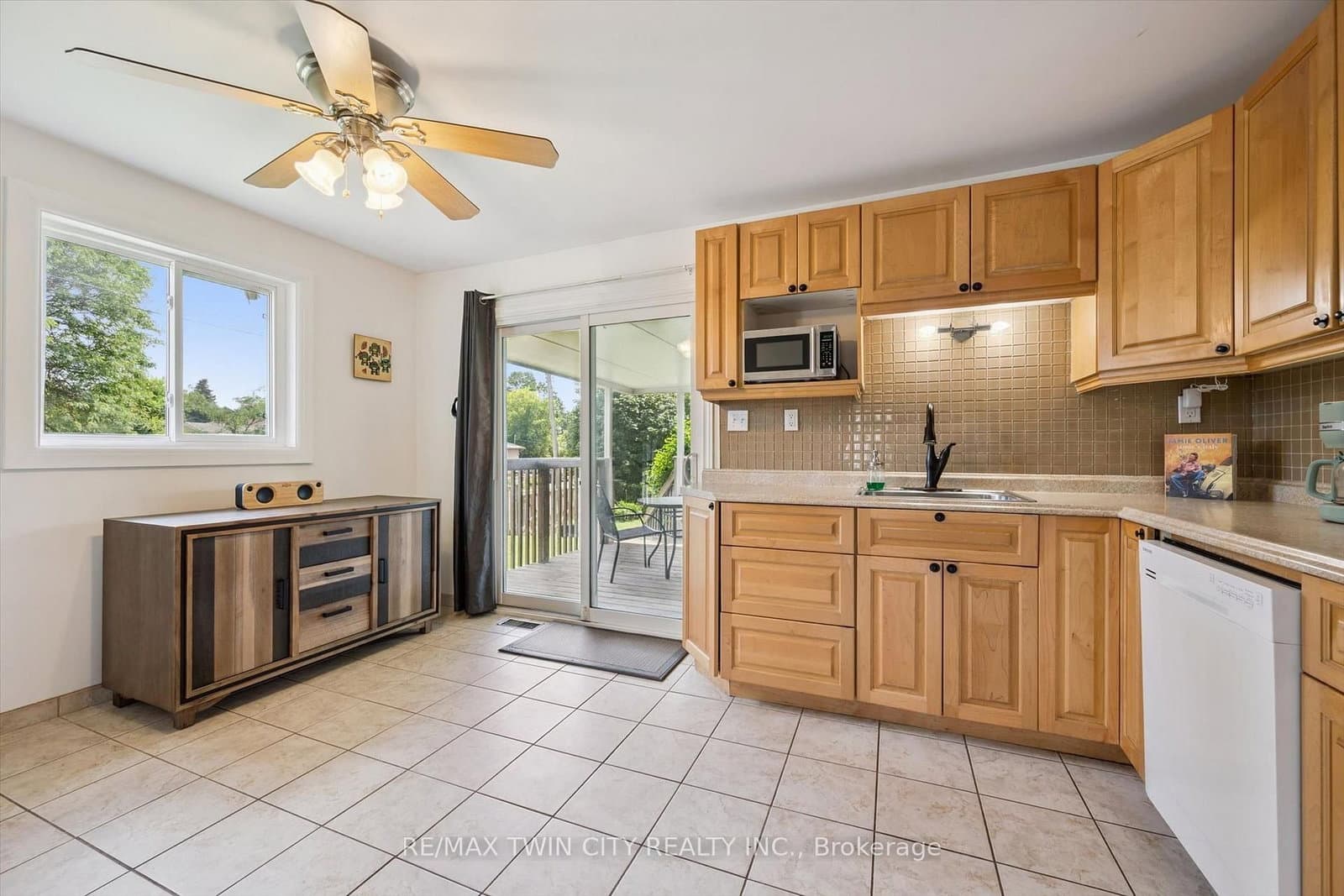 129 Florence Avenue thumbnail 16