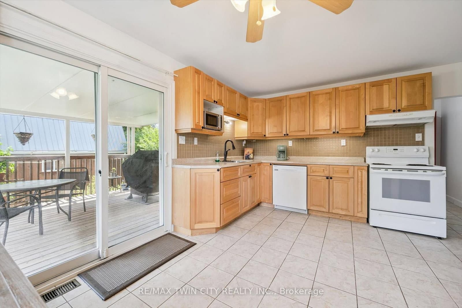 129 Florence Avenue thumbnail 17