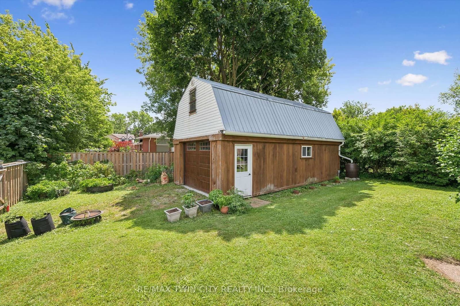 129 Florence Avenue thumbnail 34