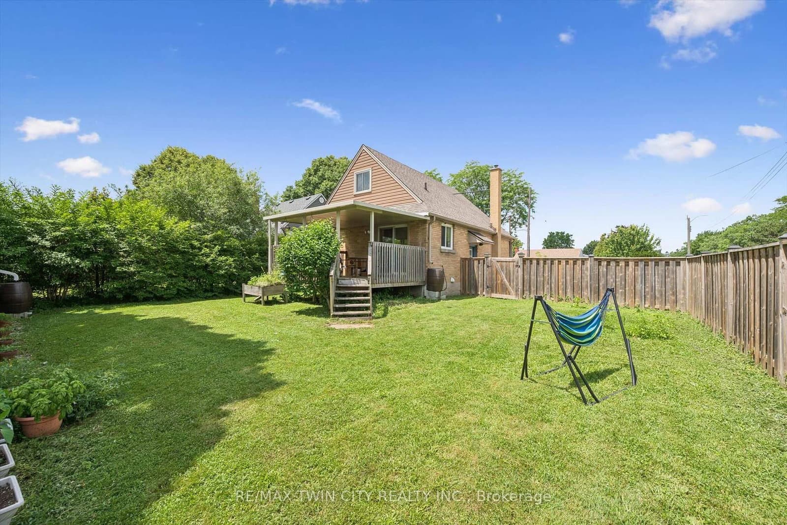 129 Florence Avenue thumbnail 36