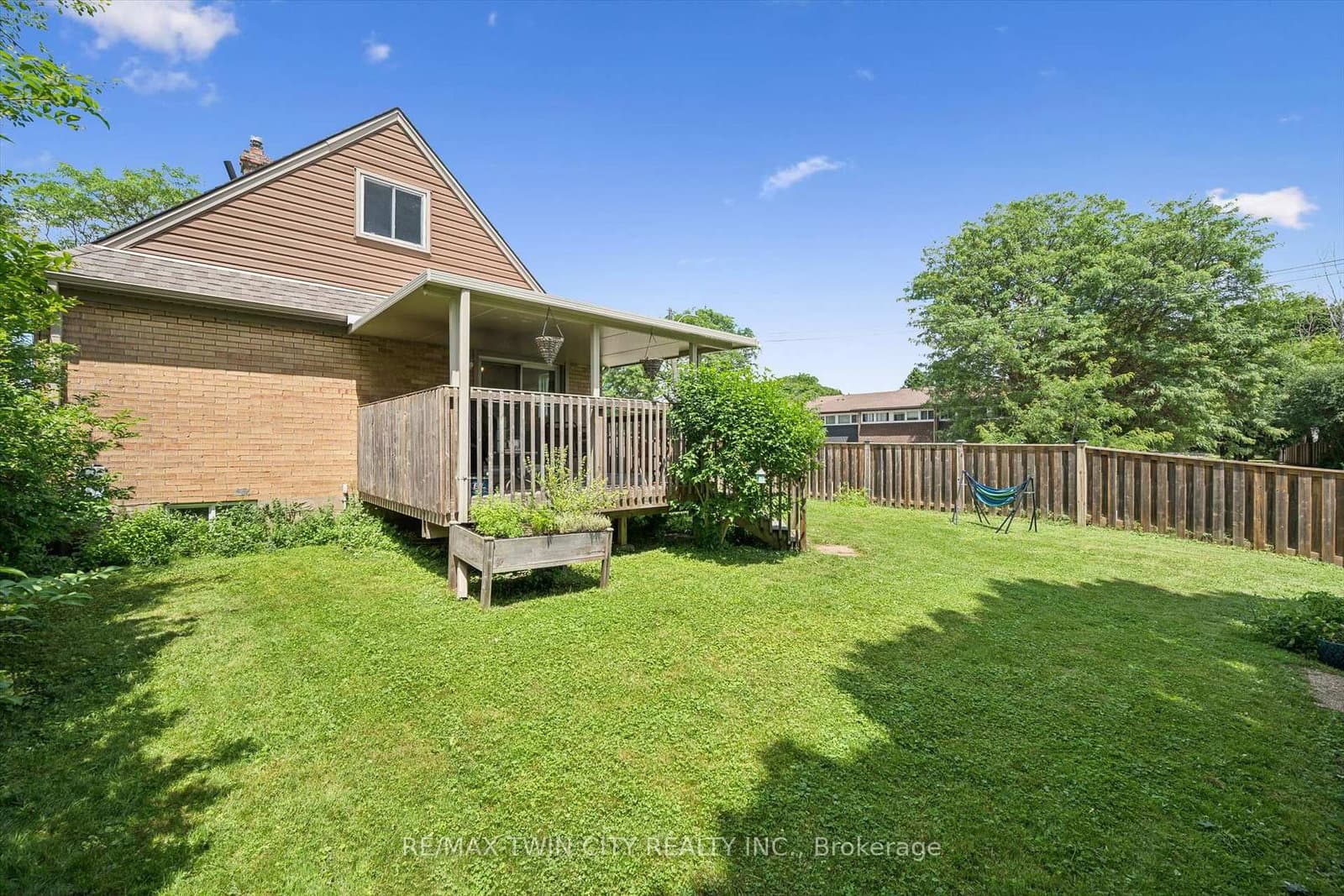 129 Florence Avenue thumbnail 37