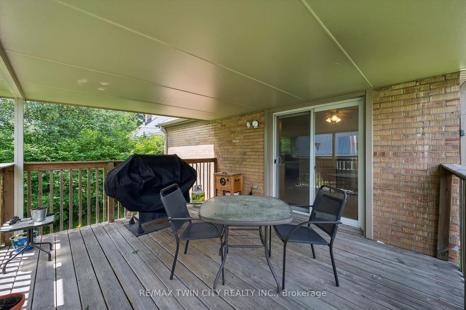 129 Florence Avenue thumbnail 38