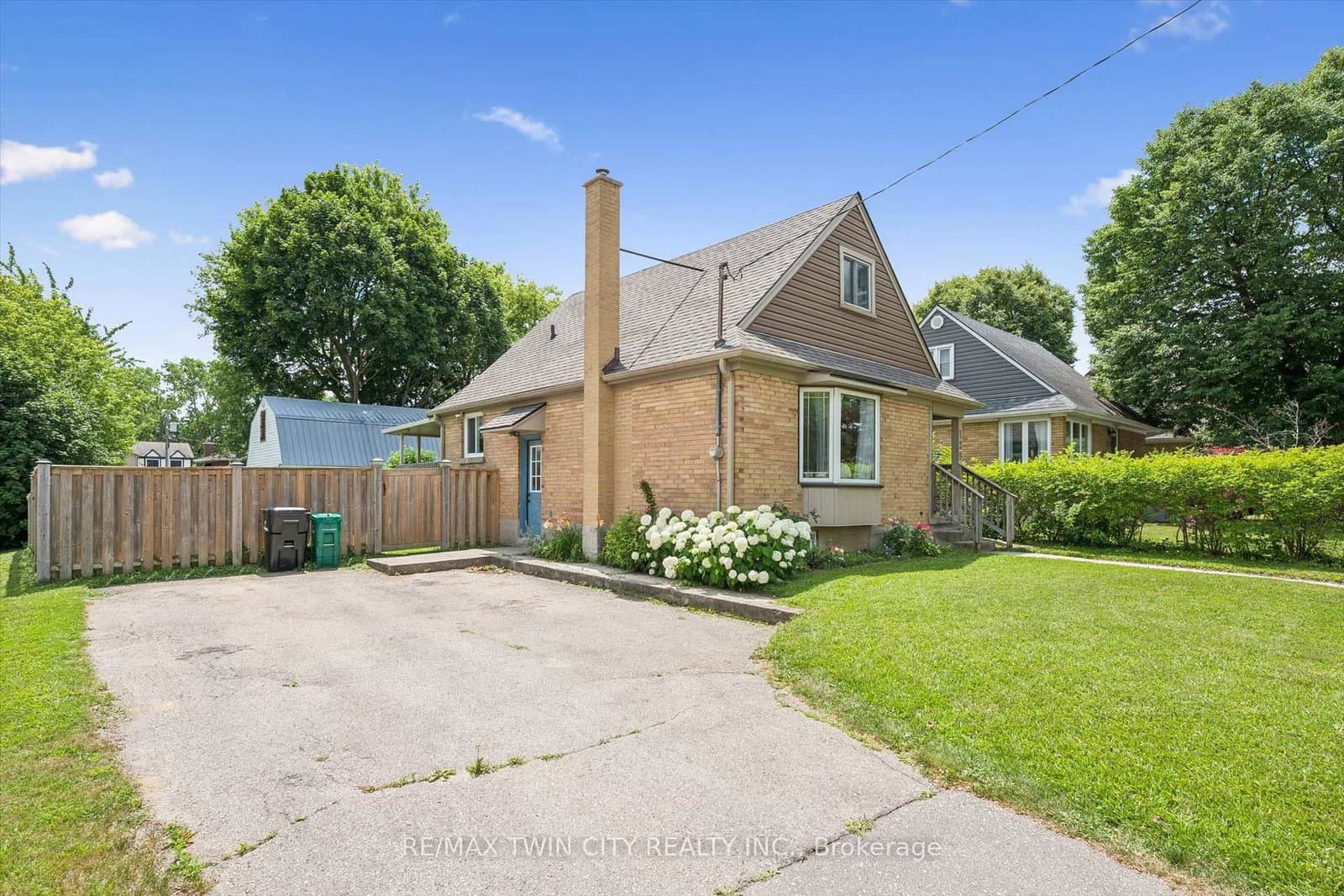 129 Florence Avenue thumbnail 6