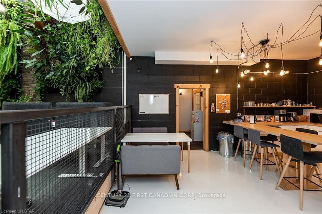 28 Princess Avenue, Unit Atrium thumbnail 7