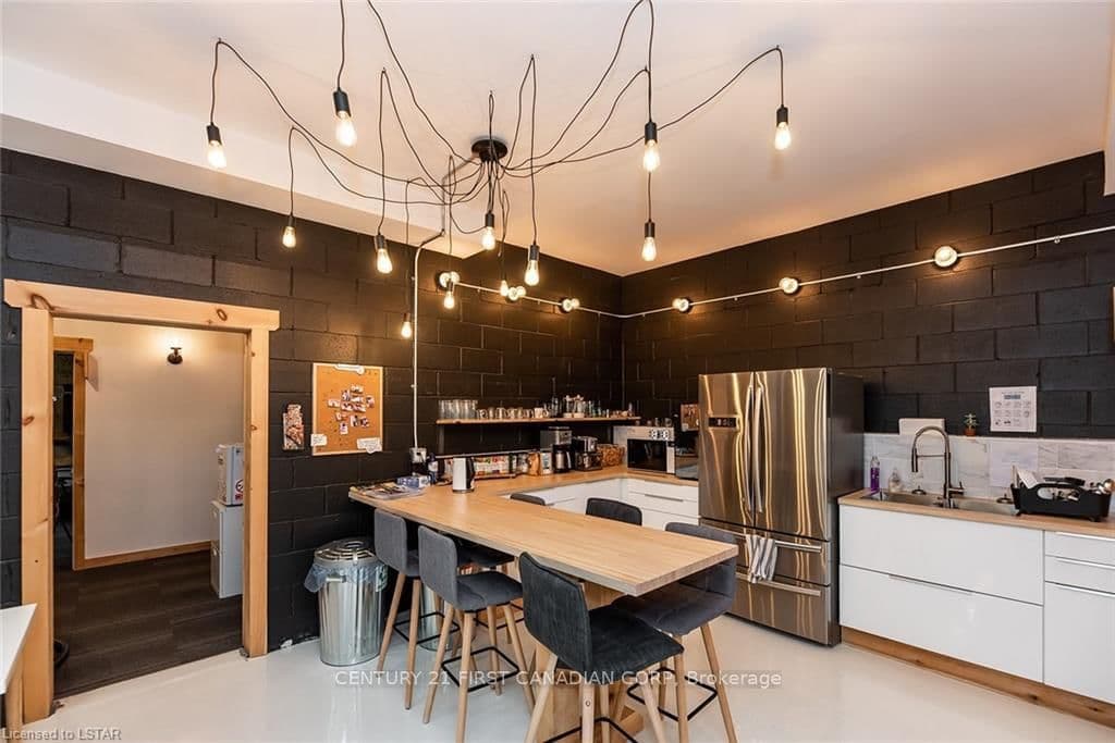28 Princess Avenue, Unit Atrium thumbnail 8