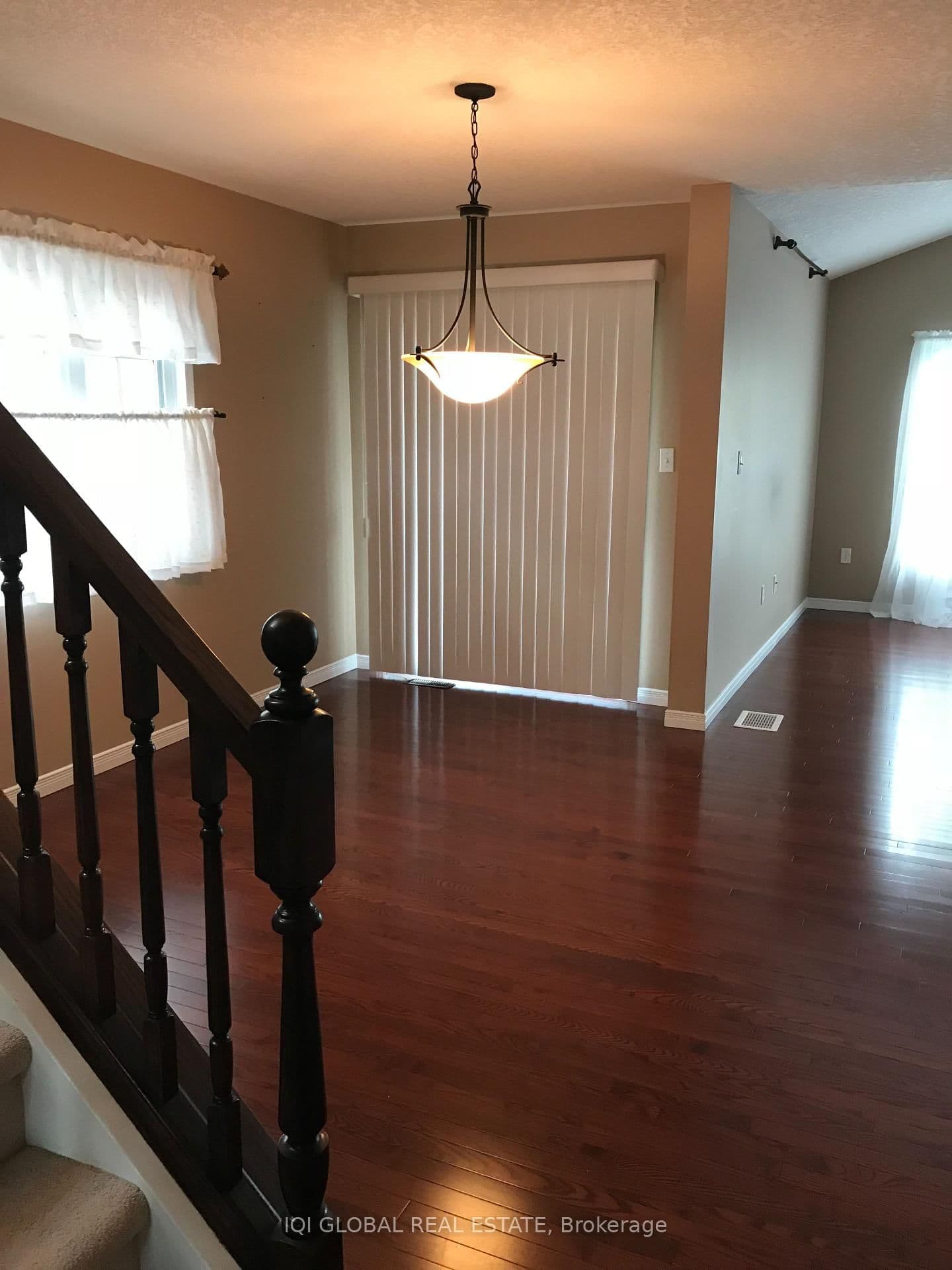 565 Wild Iris Avenue thumbnail 5