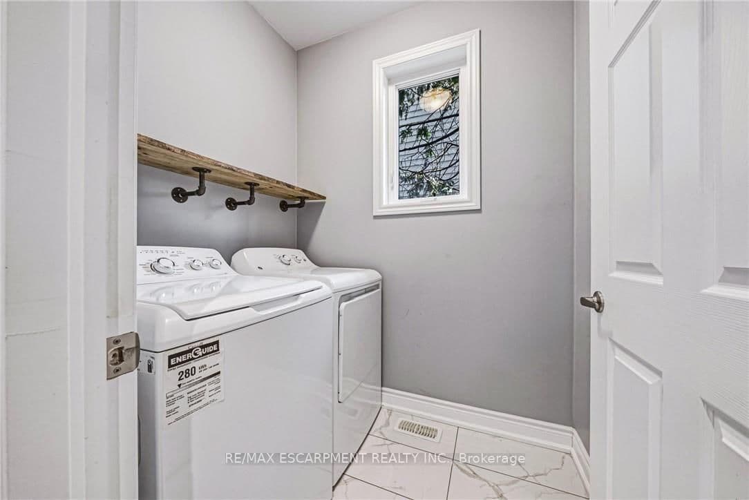 602 Cochrane Road thumbnail 10