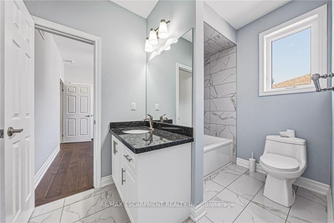 602 Cochrane Road thumbnail 11