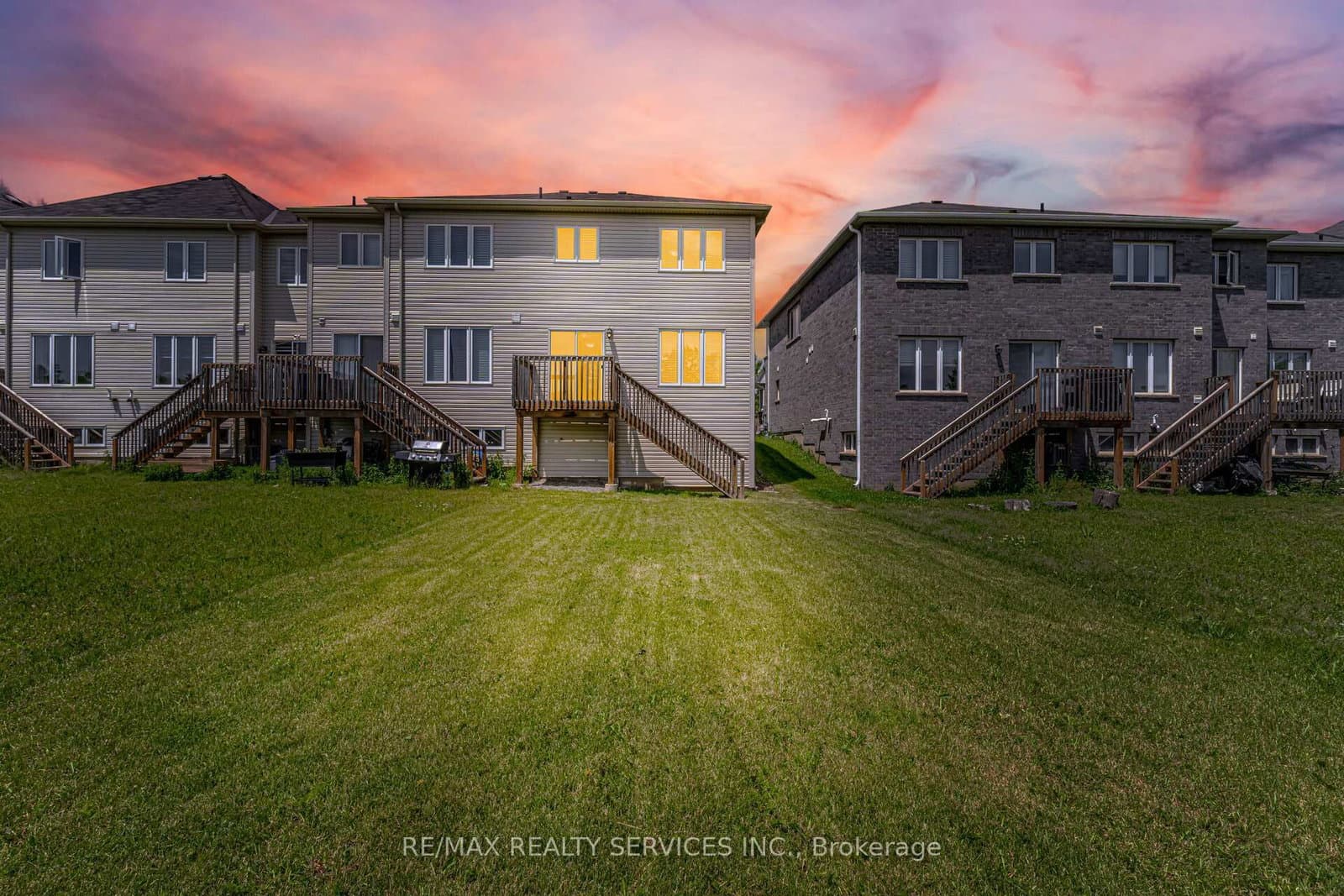250 Esther Crescent thumbnail 39