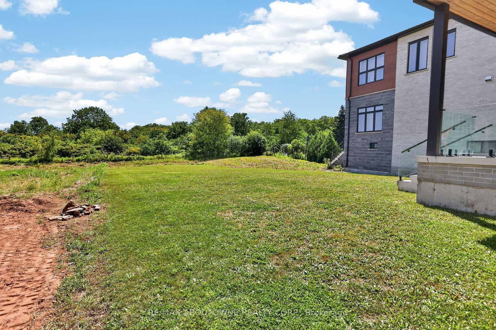 70 Upper Mount Albion Road thumbnail 41