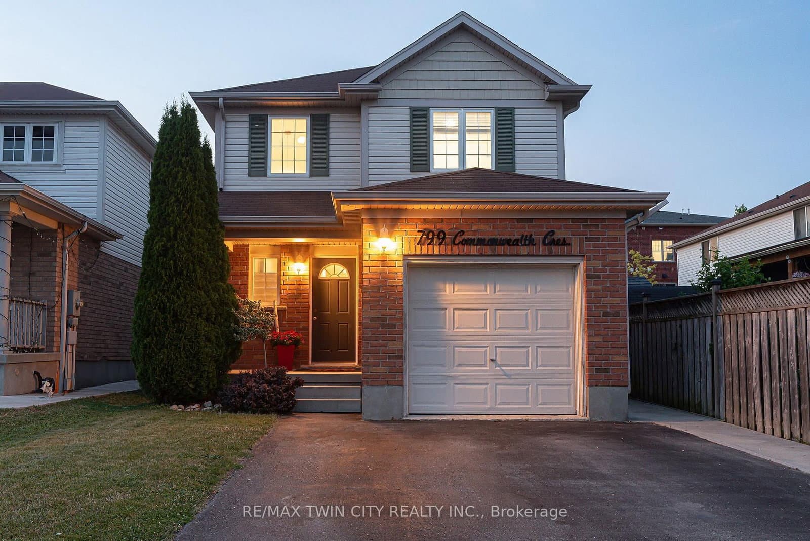 799 Commonwealth Crescent - Image 1