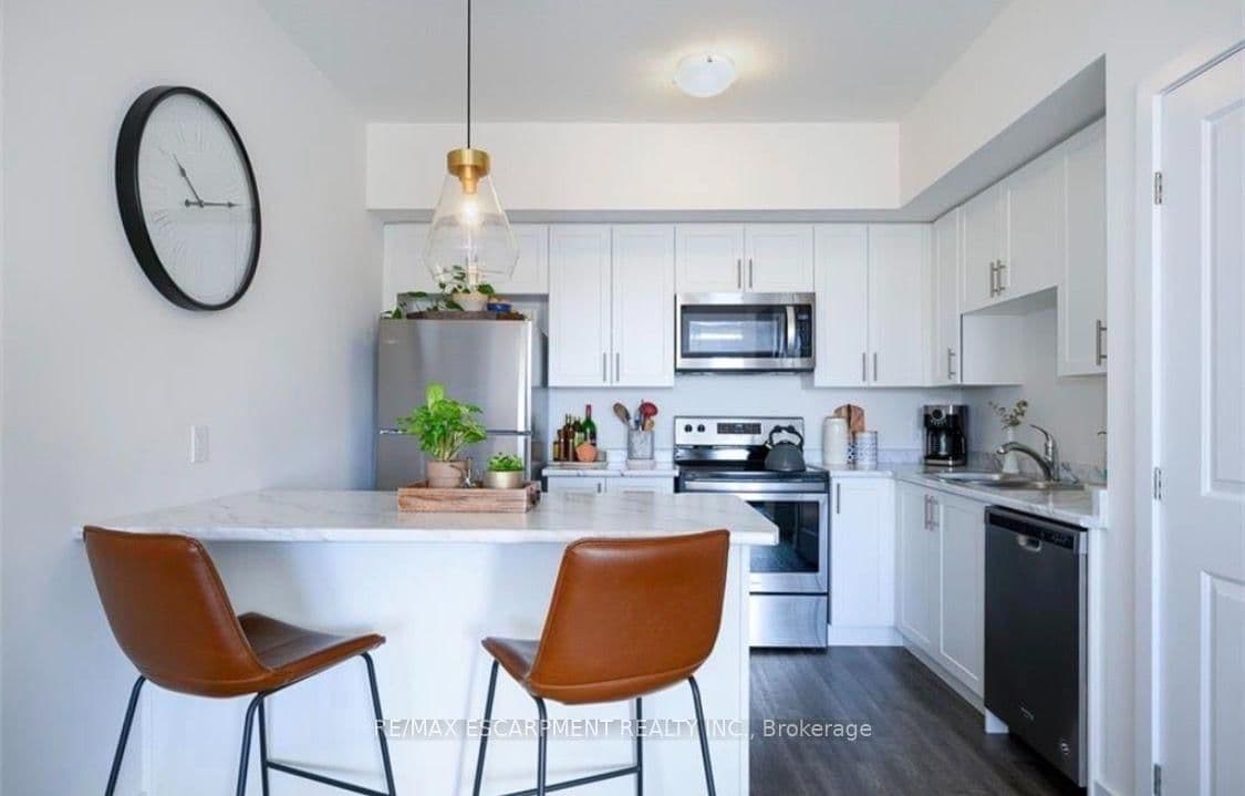 261 SKINNER Road, Unit 14 thumbnail 3