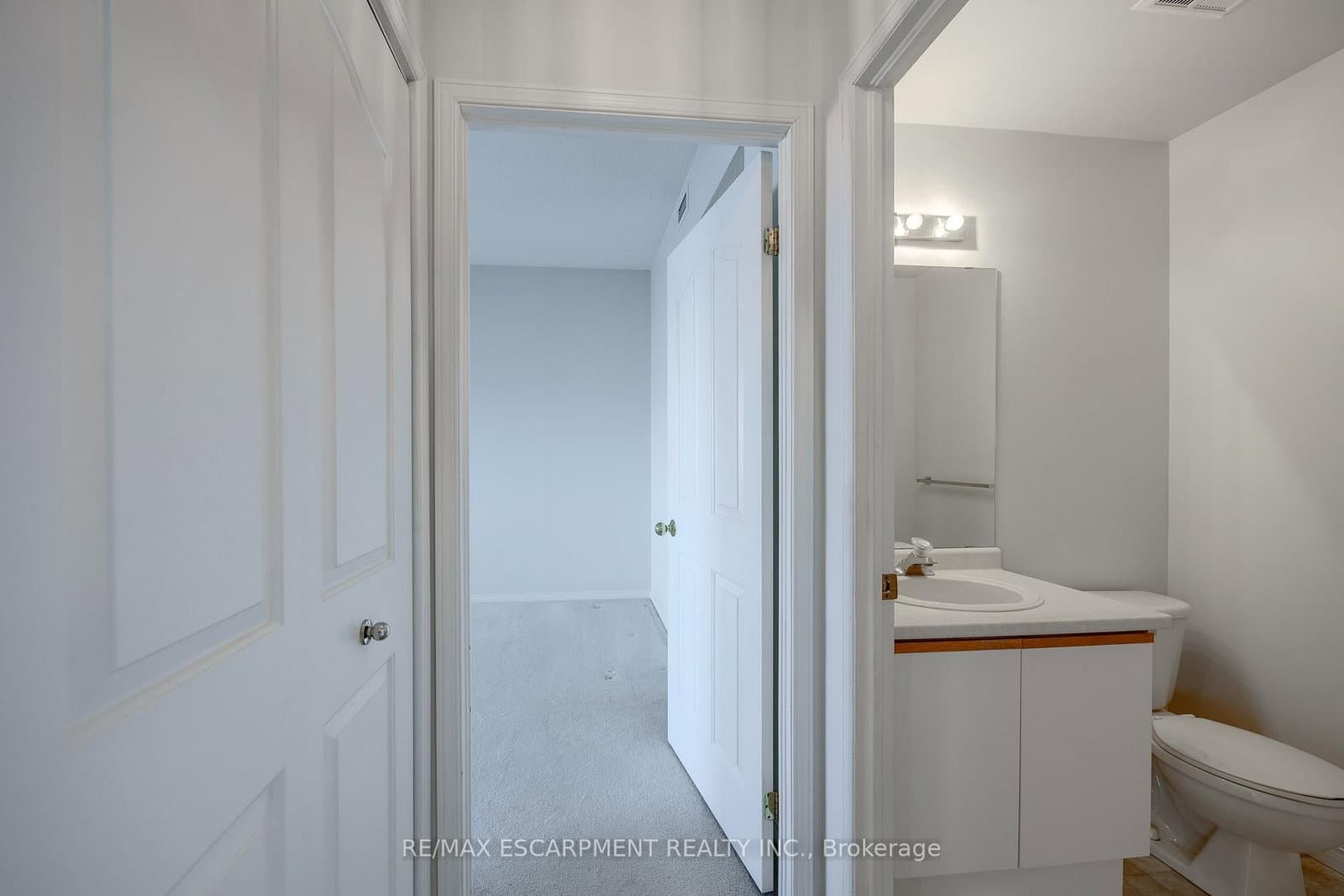 210 Main Street E, Unit 309 thumbnail 14