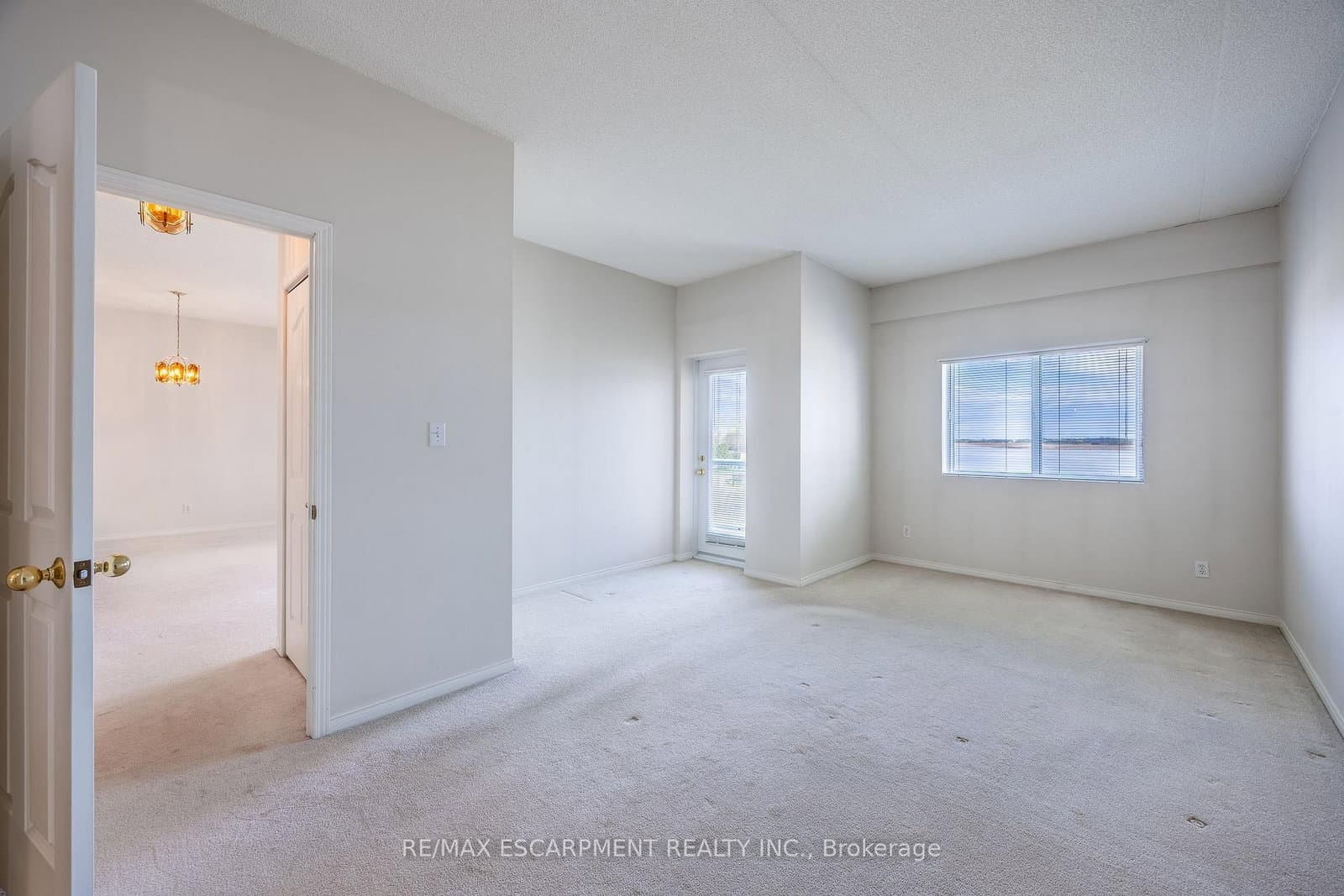 210 Main Street E, Unit 309 thumbnail 16