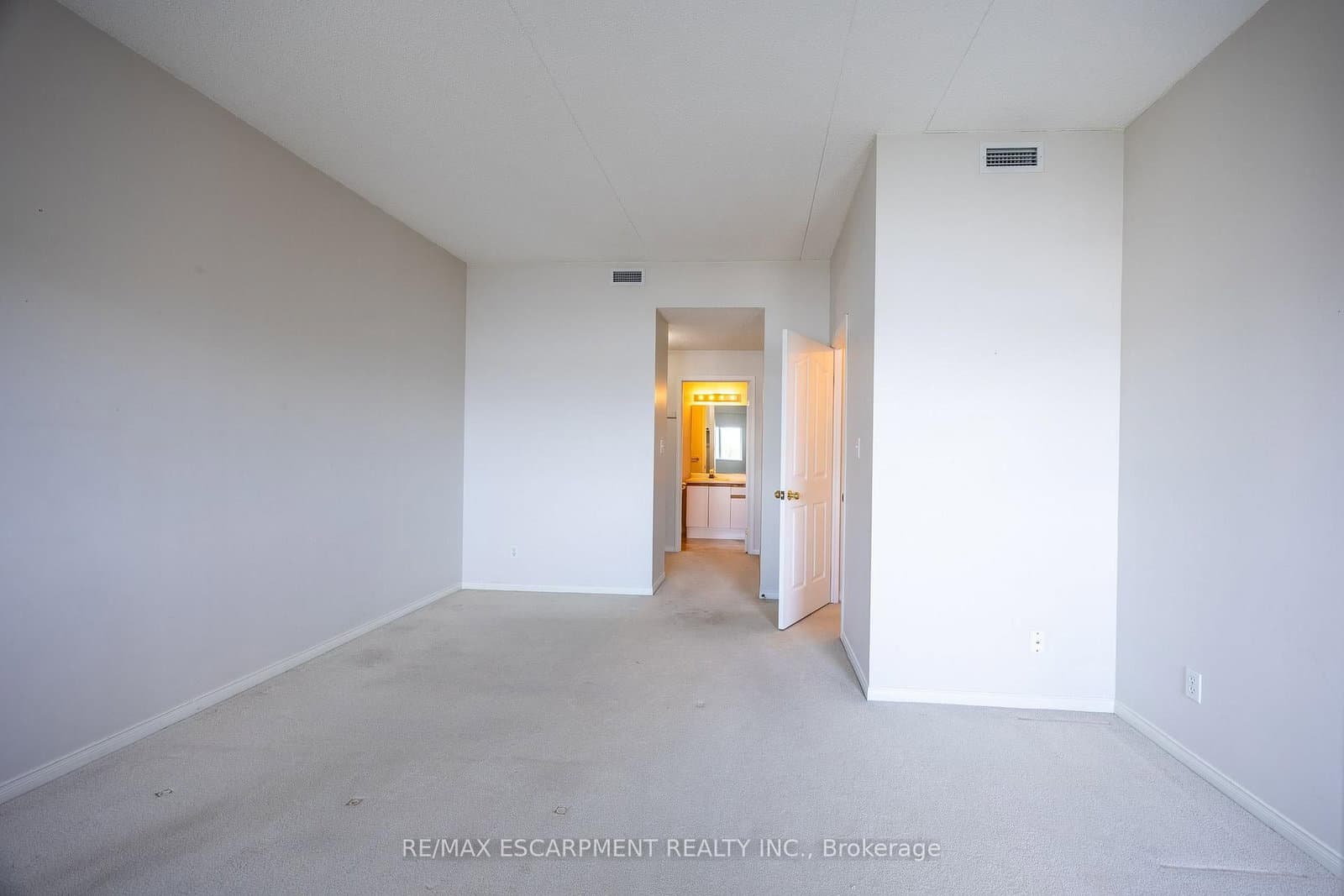 210 Main Street E, Unit 309 thumbnail 18