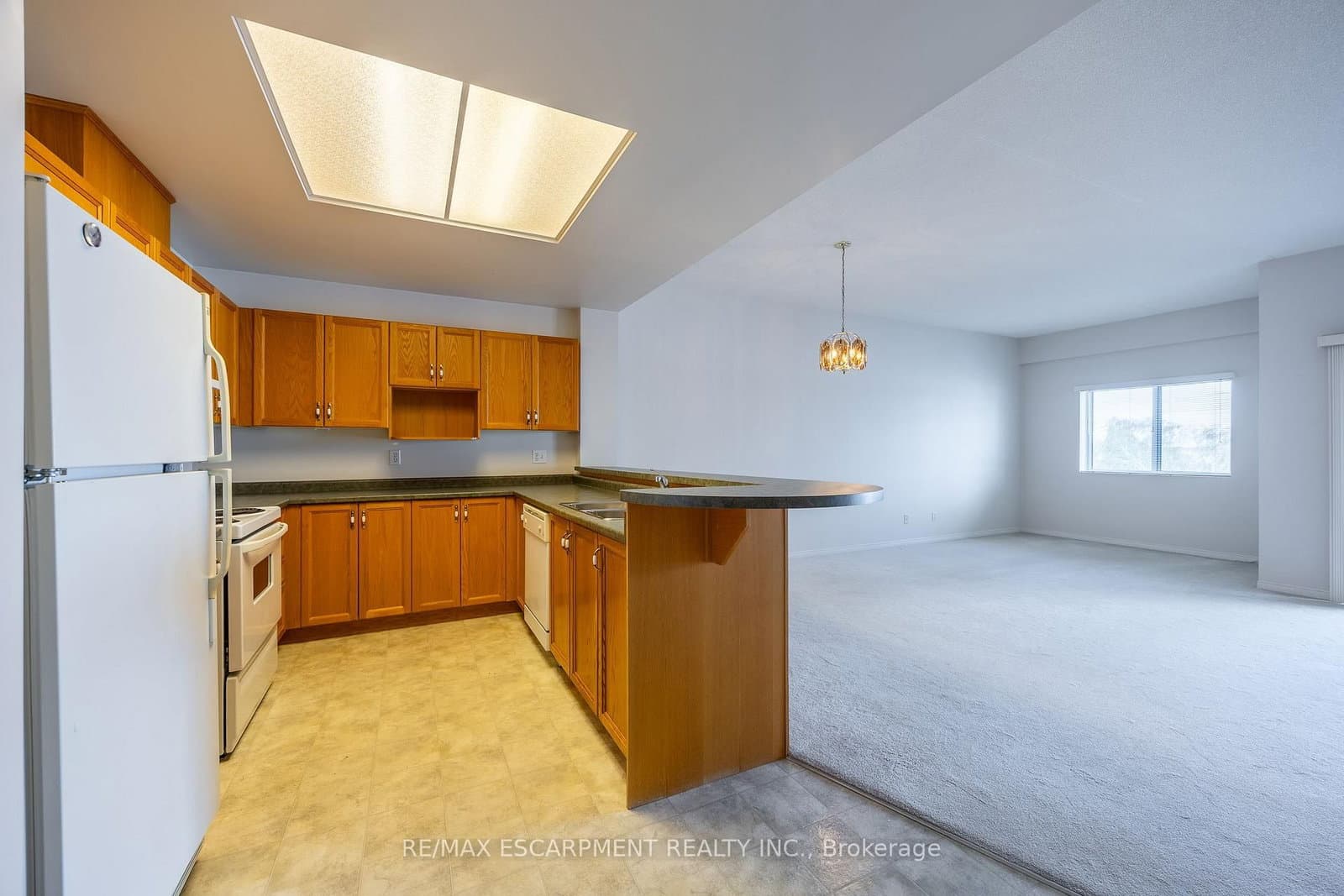 210 Main Street E, Unit 309 thumbnail 9