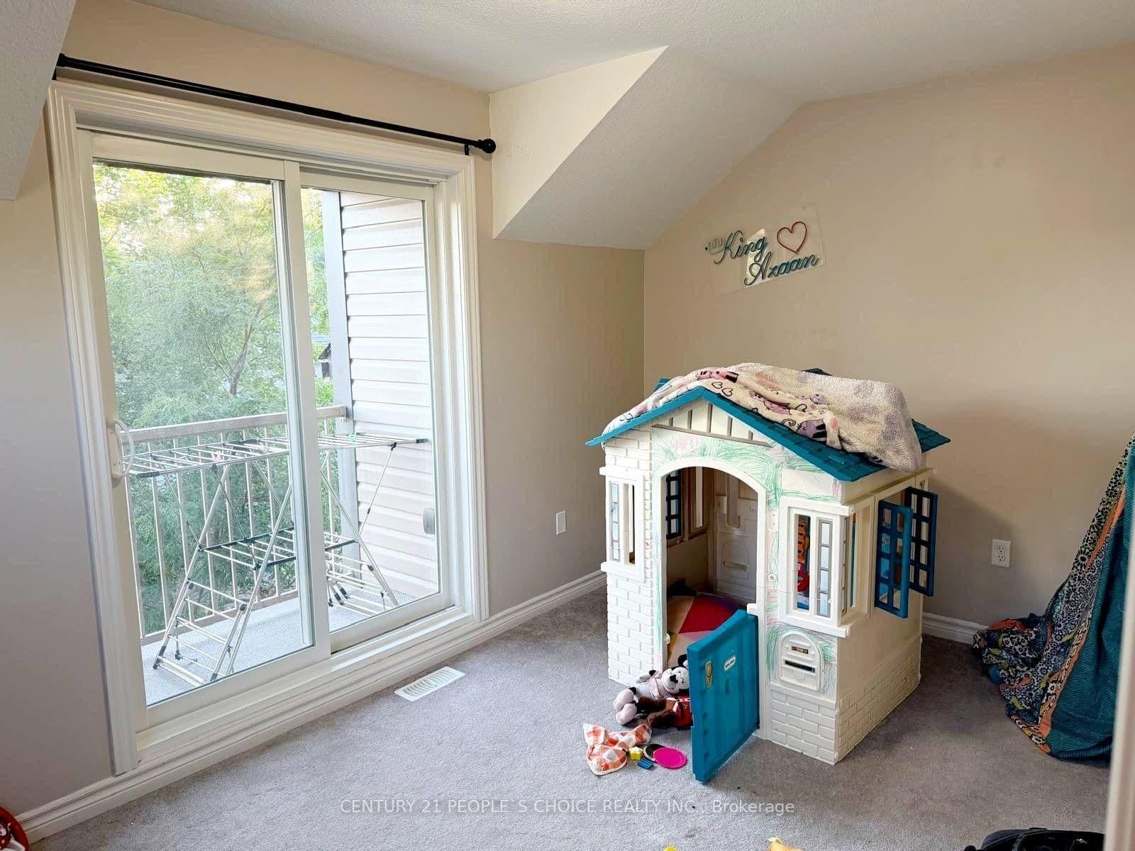 12 Poplar Drive, Unit 1 thumbnail 8