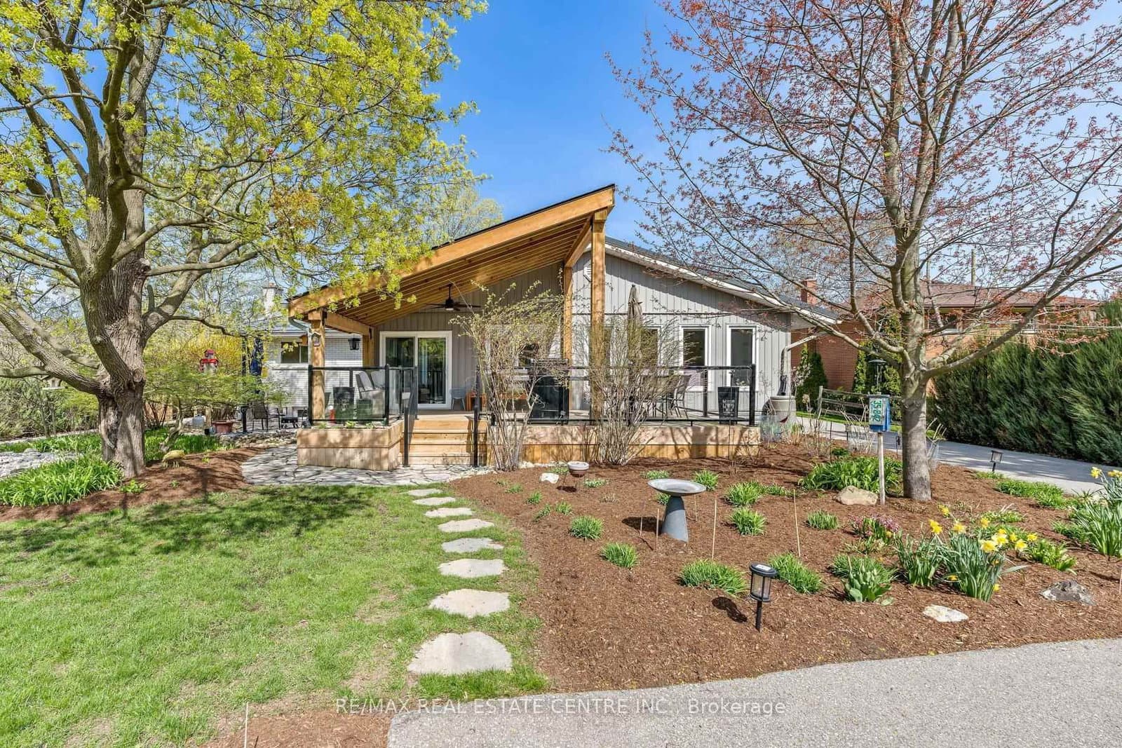 42 Ridgeway Avenue thumbnail 30