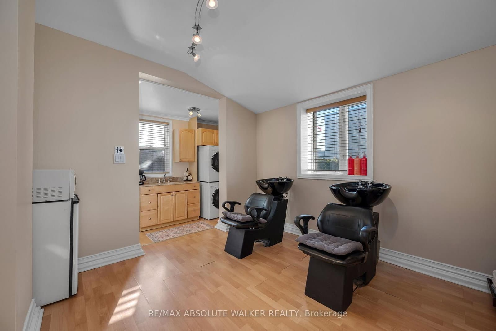 383 Danforth Avenue thumbnail 14