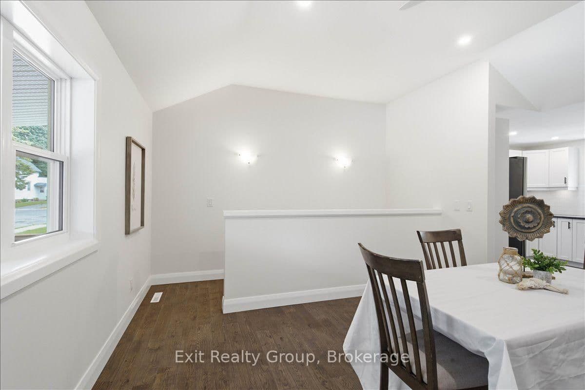 8 Albert Street thumbnail 18